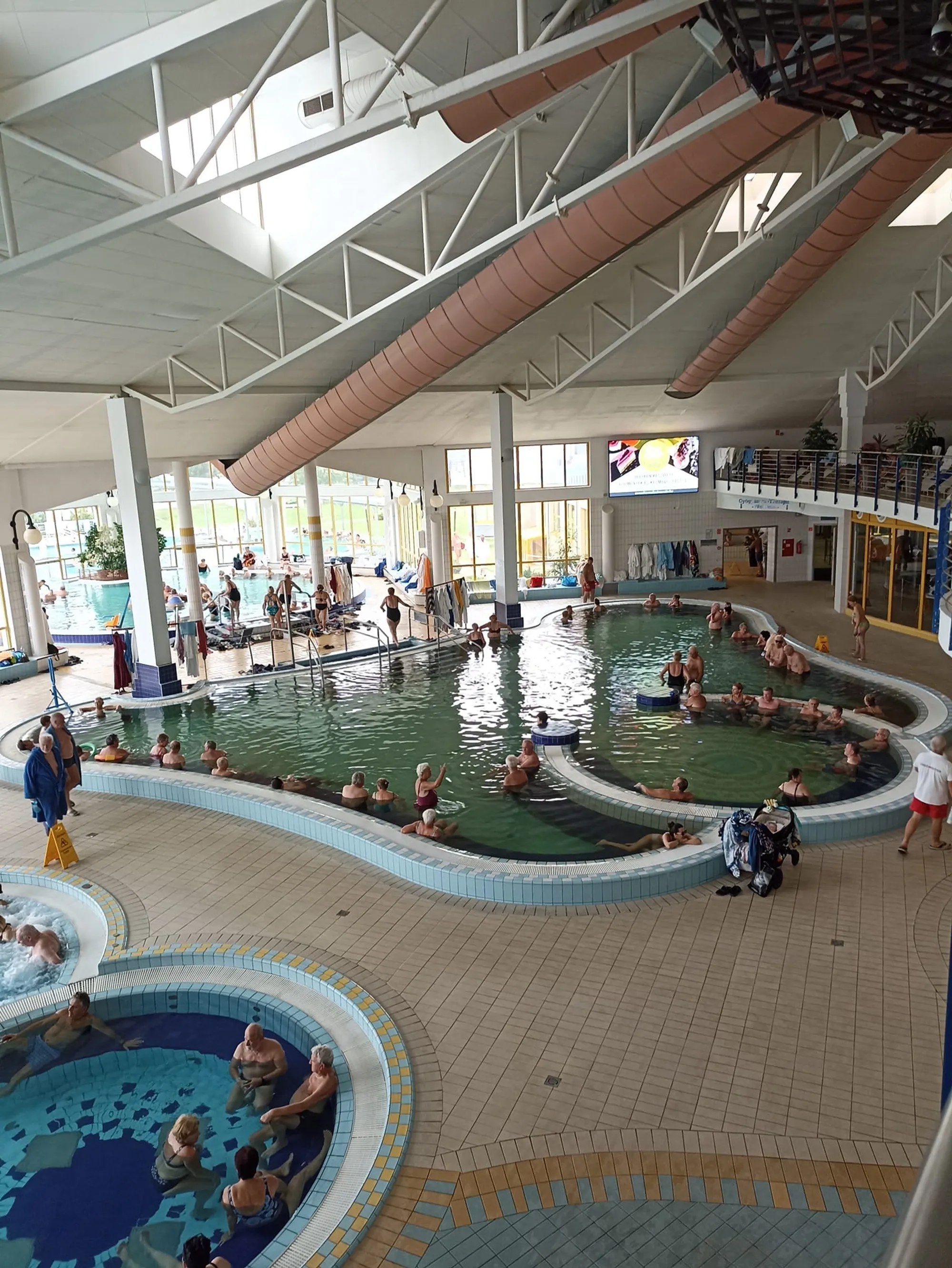 Celodenní koupání za cenu oběda. Nově otevřené lázně přetahují hosty i luxusním resortům.