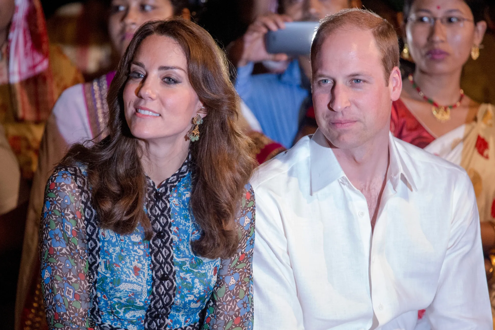 Živí se jako profesionální dvojnice Kate Middleton. Peníze se jí sypou, přesto na její práci něco nesedí.