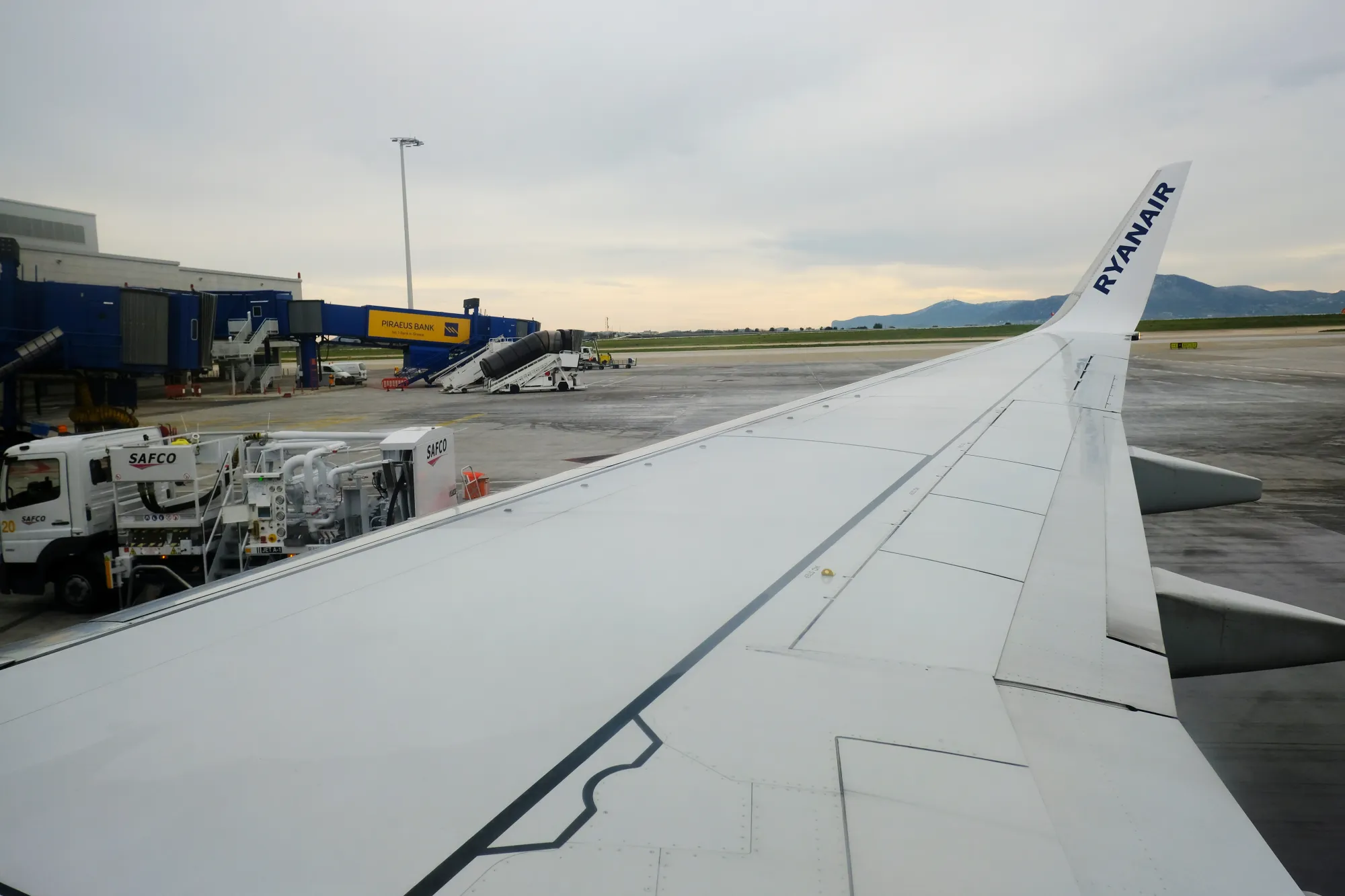 Ranní let Ryanairu skončil dramatickým obratem. Posádka krátce po startu vyhlásila nouzi.