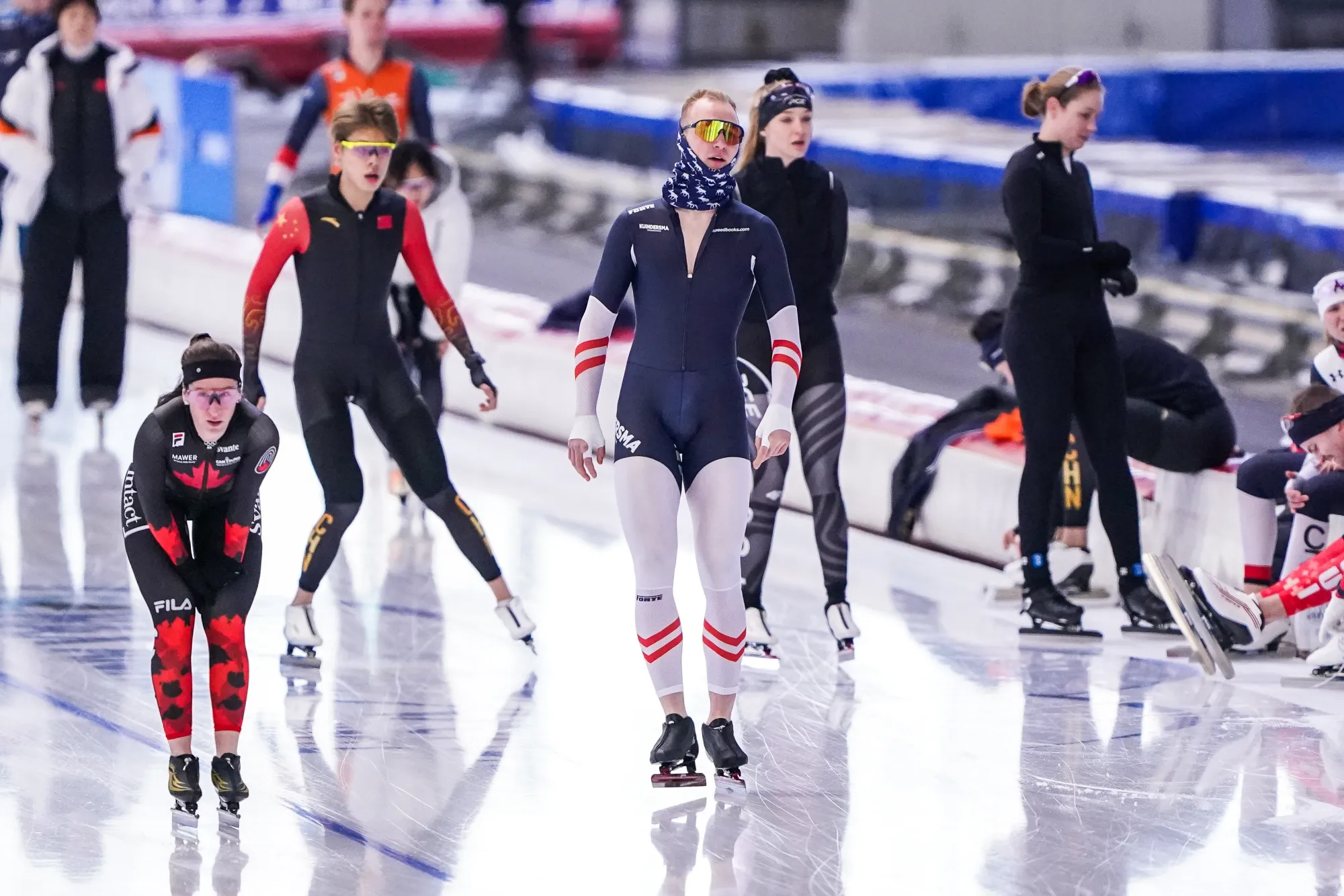 Velké plány na olympiádu ve Francii se hroutí. Slavné závody možná zachrání Itálie nebo Nizozemsko.