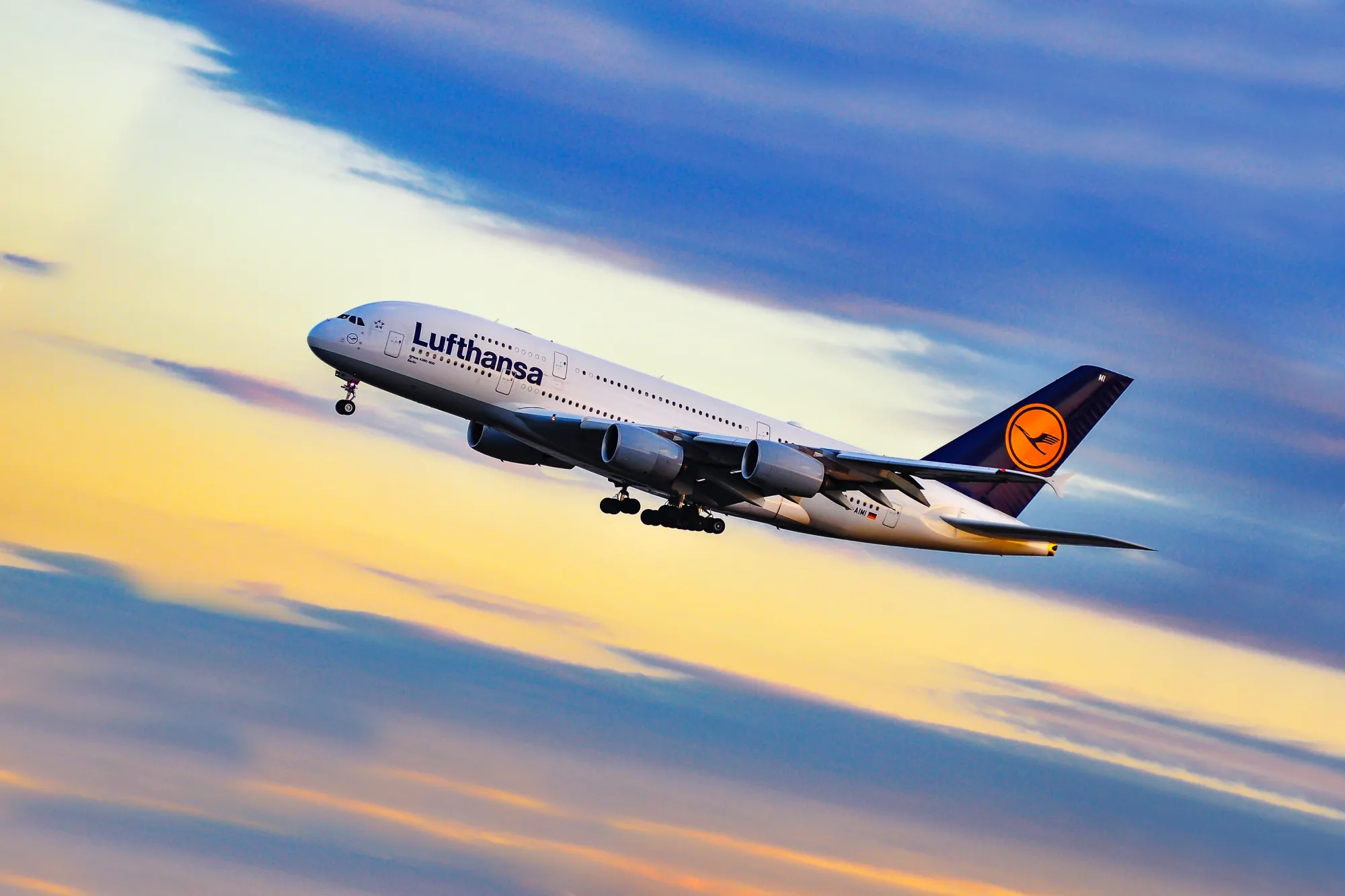 Lufthansa omezuje tisíce letů po celé Evropě. Za rozhodnutím stojí hlavně cena paliva.