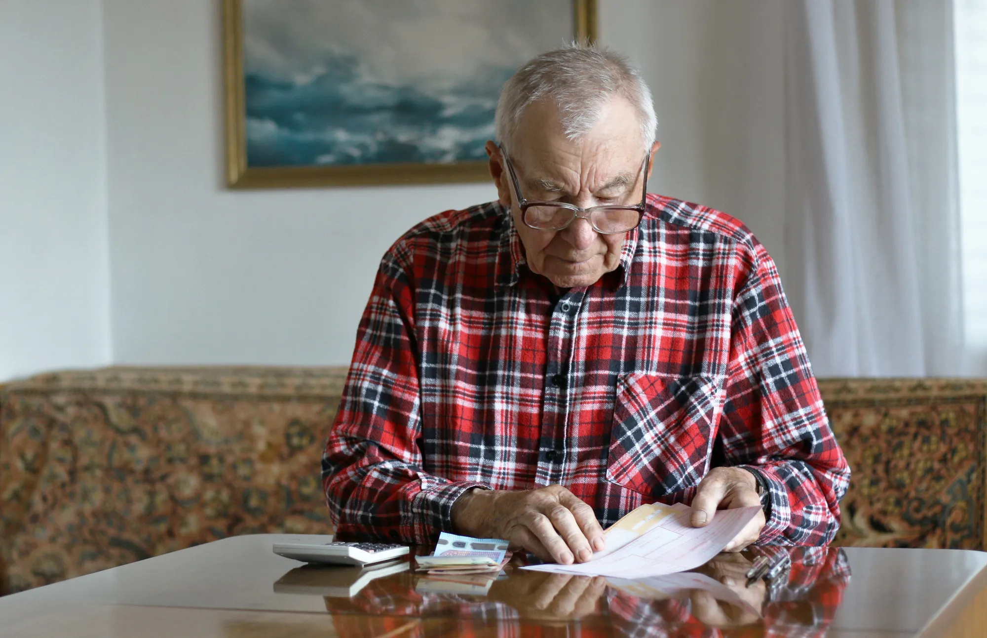 Většina seniorů dostane v lednu přidáno. Mimořádné peníze zvýší jejich důchody.