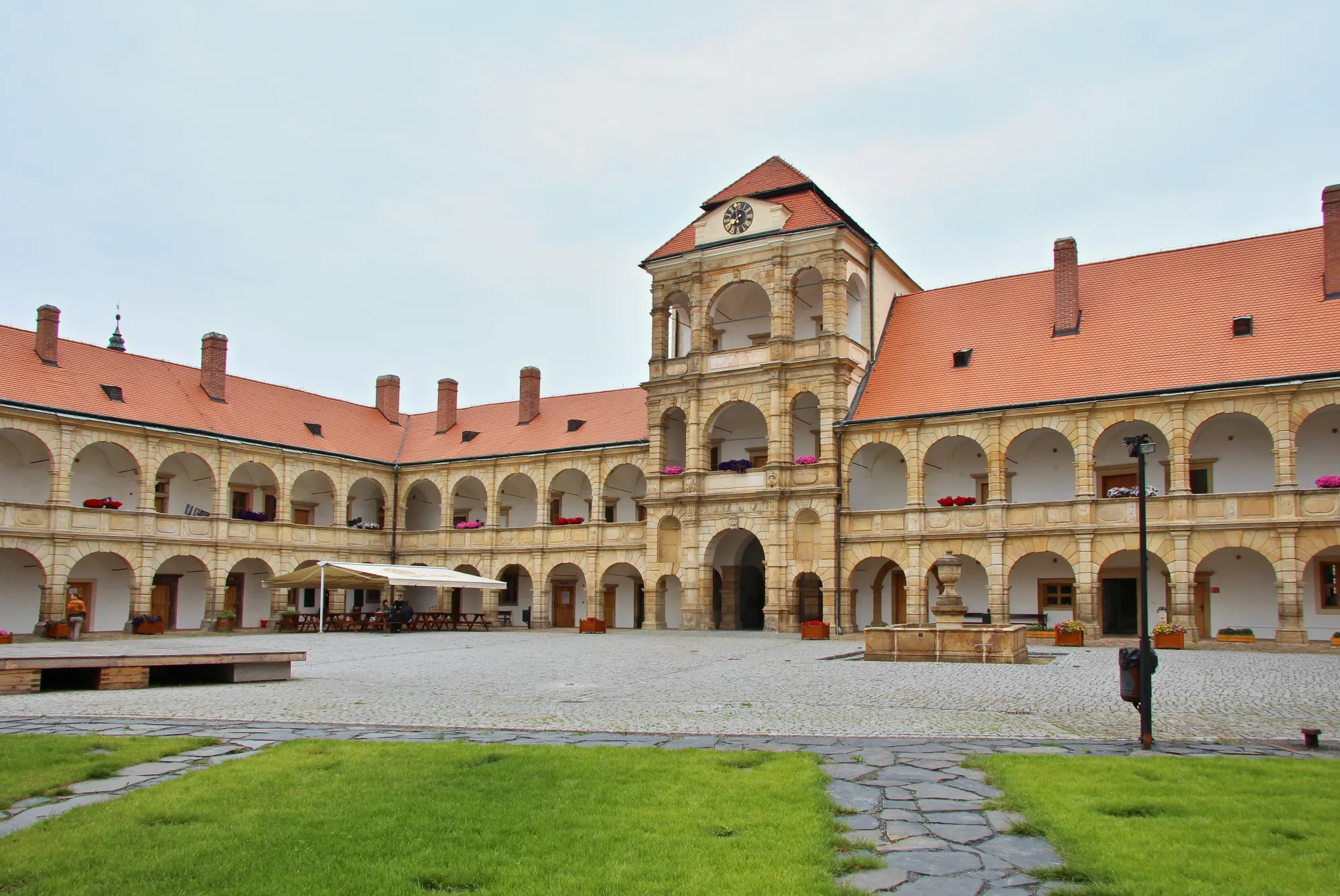 Zámek, který Češi dlouho přehlíželi, má poklad světové úrovně. Teď se stal národní památkou.