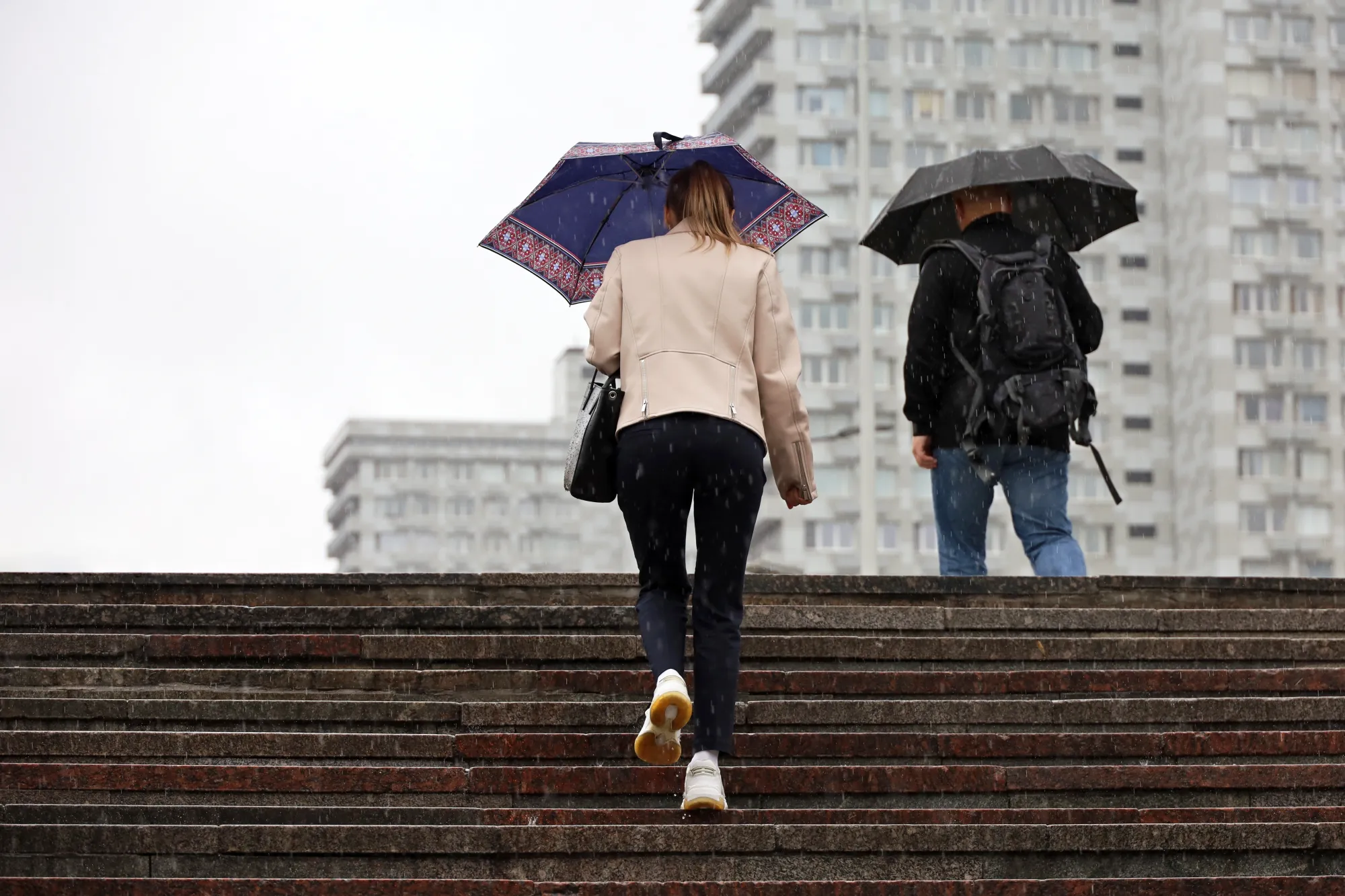 Léto je definitivně pryč: Meteorologové varují před šokem, udeří déšť, mráz i ledovka.