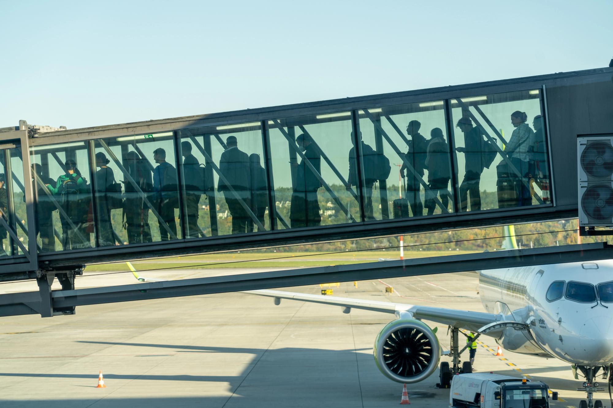 Ryanair omezuje lety po Evropě. Do Španělska i dalších zemí bude létat méně spojů.