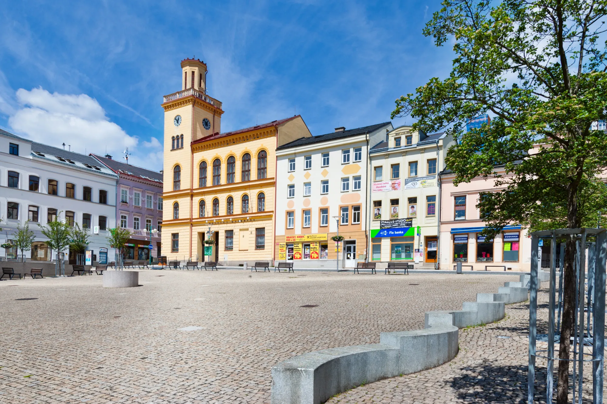 Tady vznikají výrobky, které obdivuje svět. Češi o tom netuší, i když jde o jejich město.
