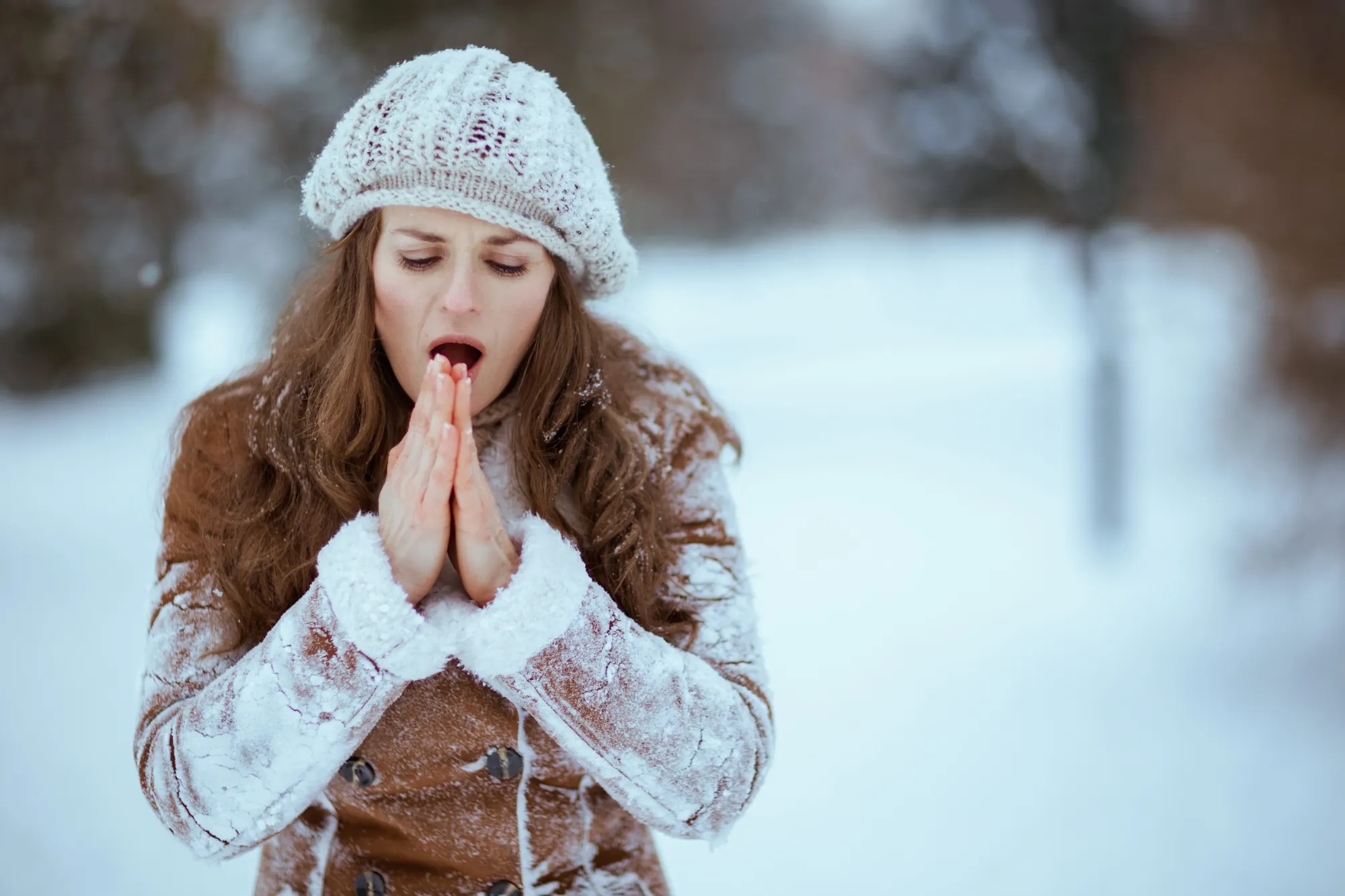 Přichází sněhové peklo. Meteorologové varují až před 25 cm sněhu a označili nejvíce ohrožená místa.