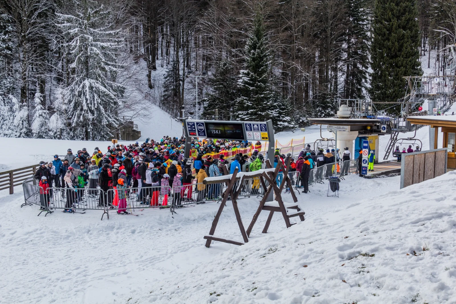 Zdražení, jaké tu ještě nebylo: Skipasy v Česku budou stát téměř tolik co v Alpách, domácí lyžování se nevyplatí