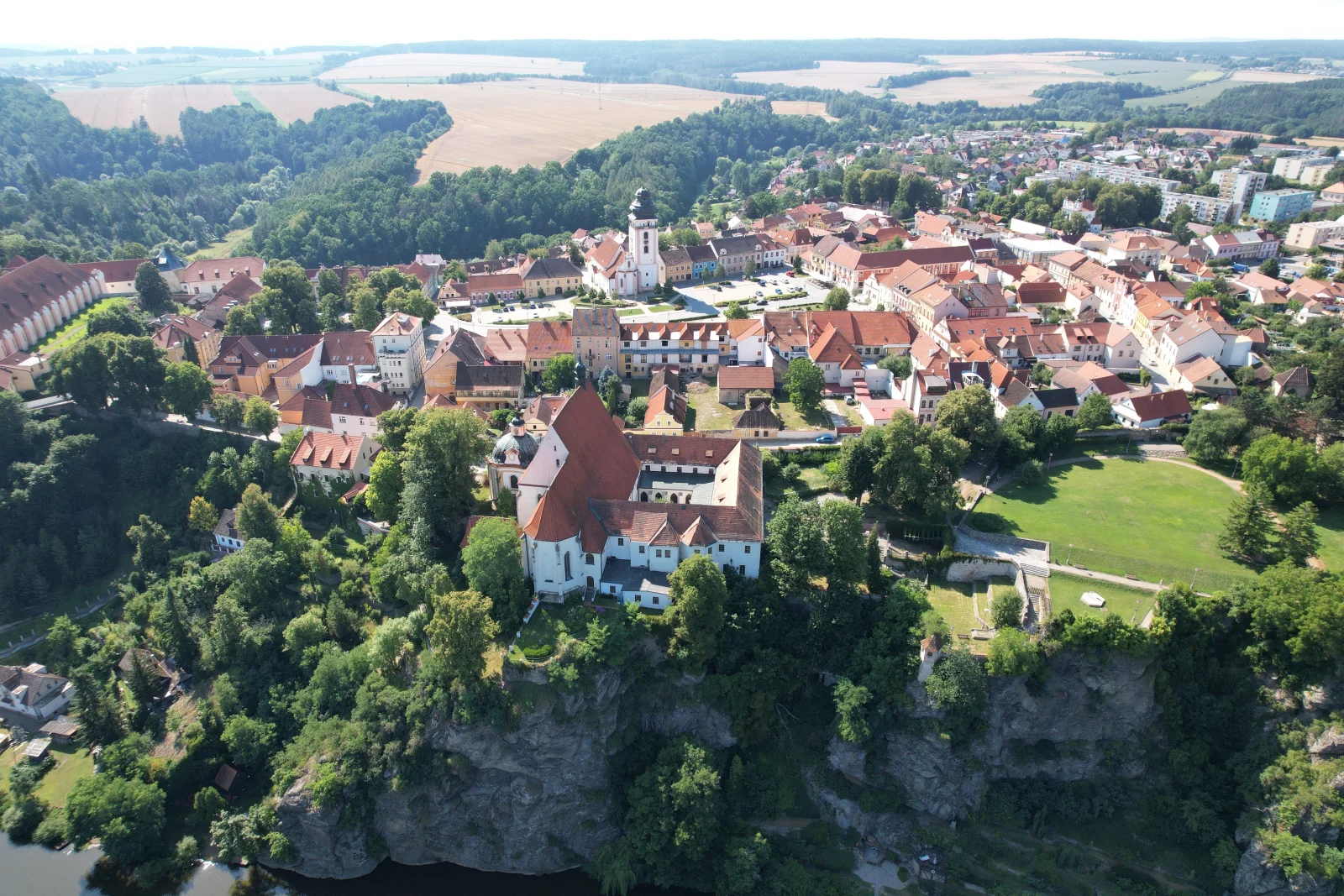 Nejezděte do Karlových Varů. Tyto české lázně jsou téměř zadarmo a jezdí sem hlavně zahraniční turisté