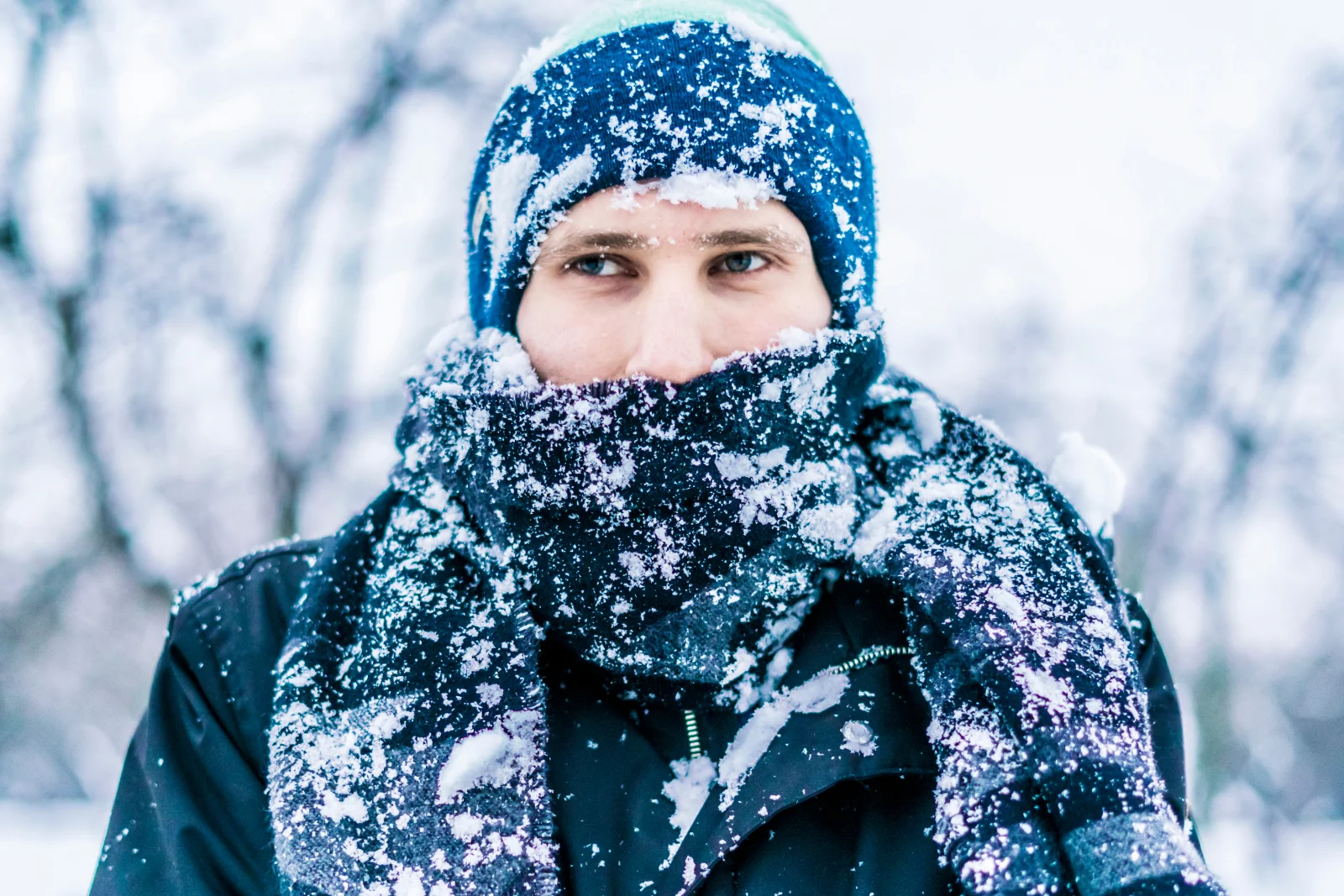 Meteorologové vydali akutní výstrahu. Na víkend změňte plány, počasí se rychle změní. Přijdou tuhé mrazy a sníh