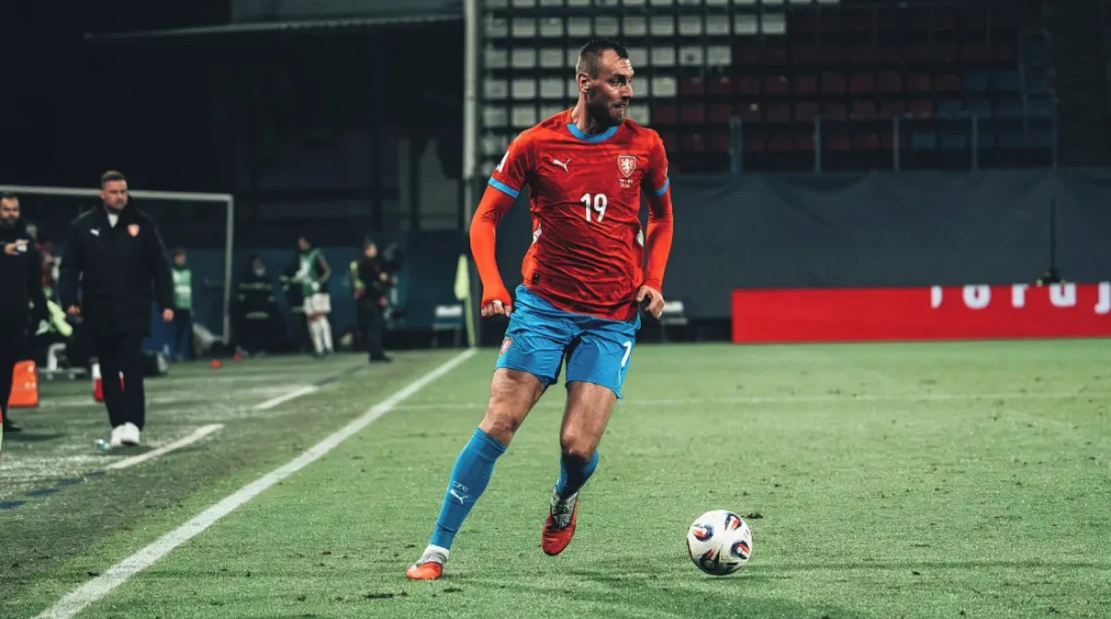 Tomáš Chorý znovu neudržel emoce. Třetí červená v sezoně už není jen náhoda
