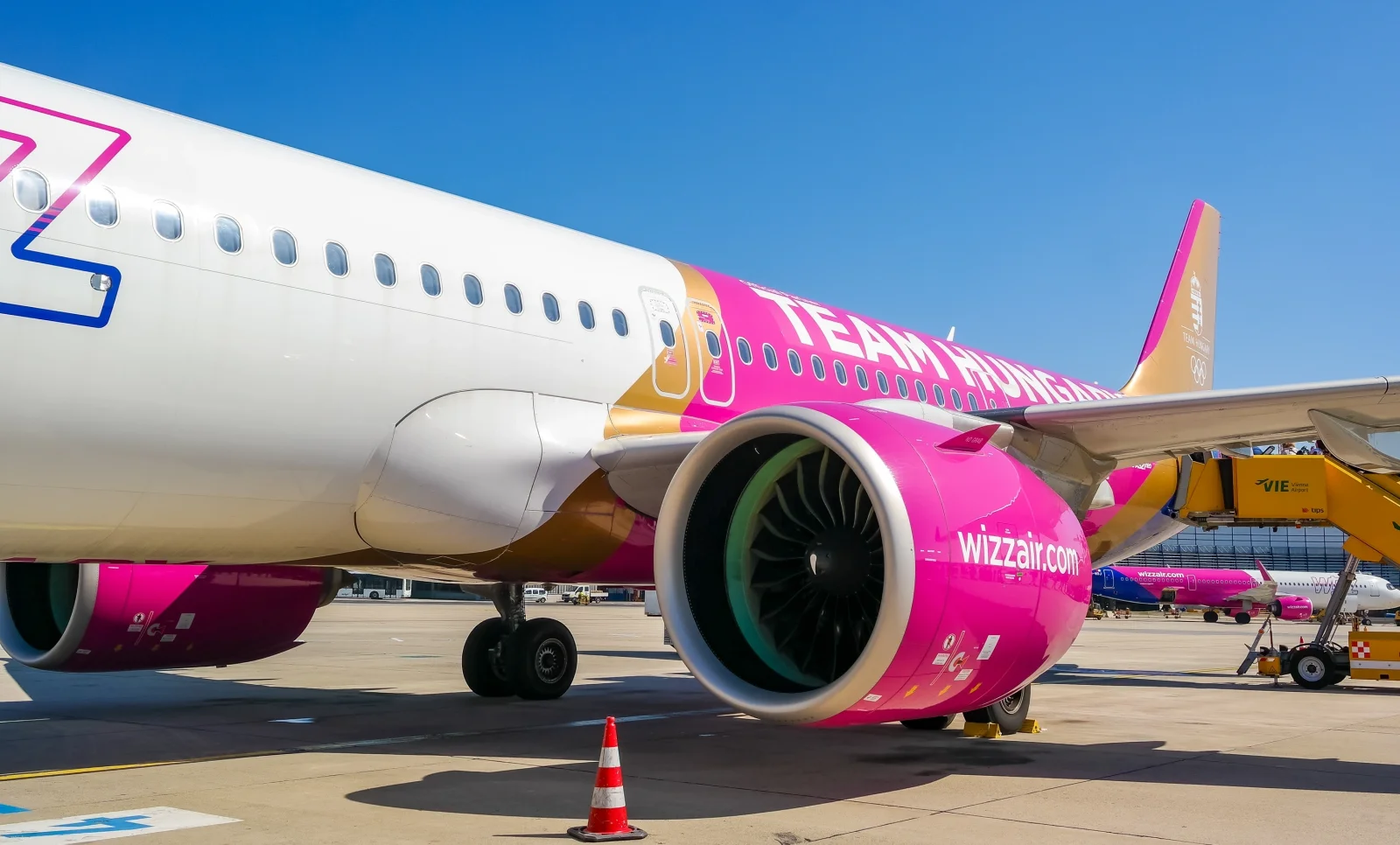 Konec mačkání v letadle. Wizz Air spouští novinku, kterou ocení každý cestující, který chce mít soukromí