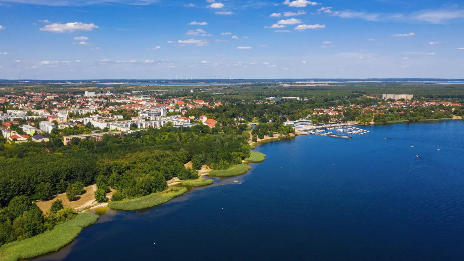 Německé moře kousek za hranicemi láká Čechy. Tato jezera mohou být hitem letošního léta