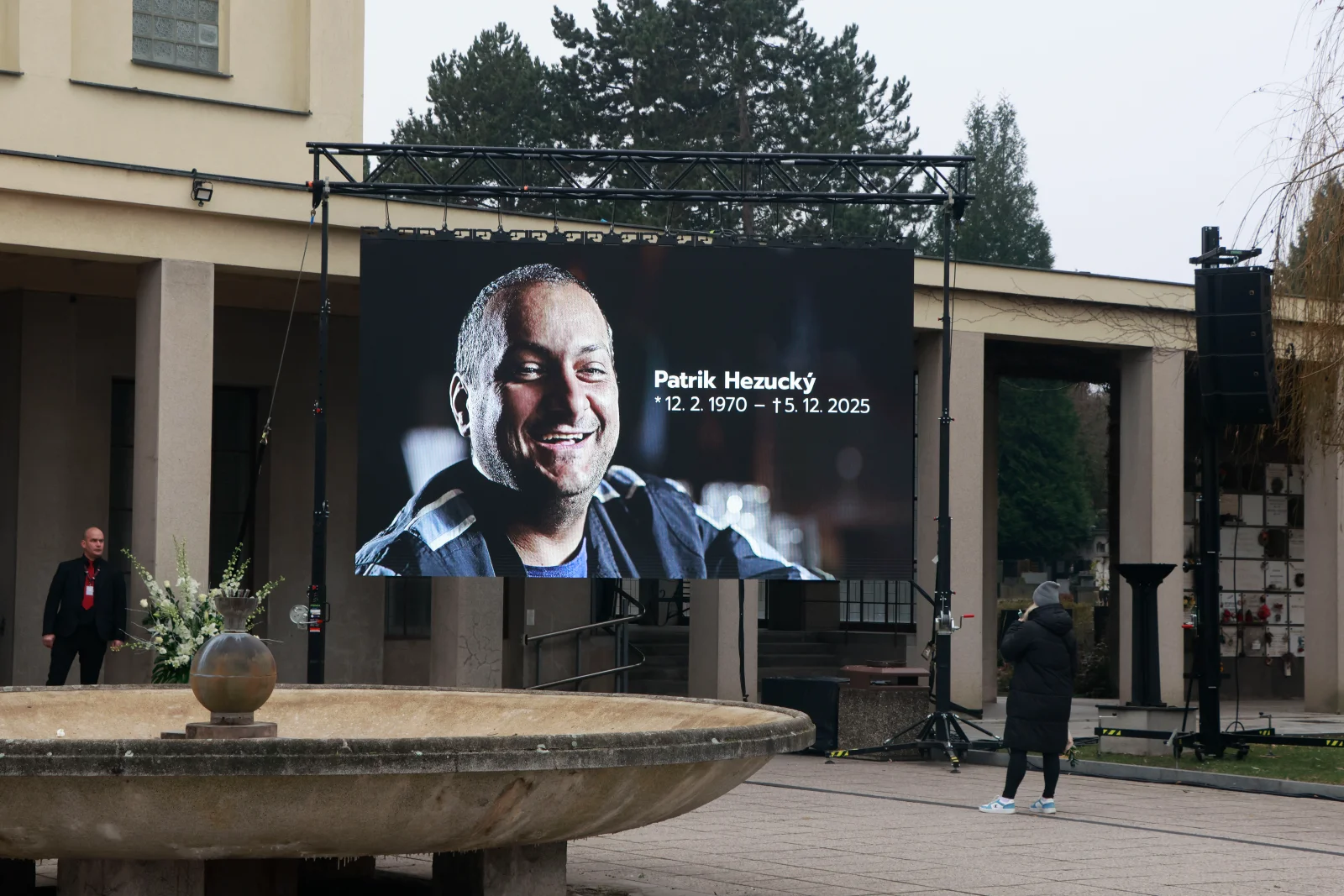 Pohřeb Patrika Hezuckého: Velké bezpečnostní manévry před obřadem a dojemný vzkaz manželky Nikoly