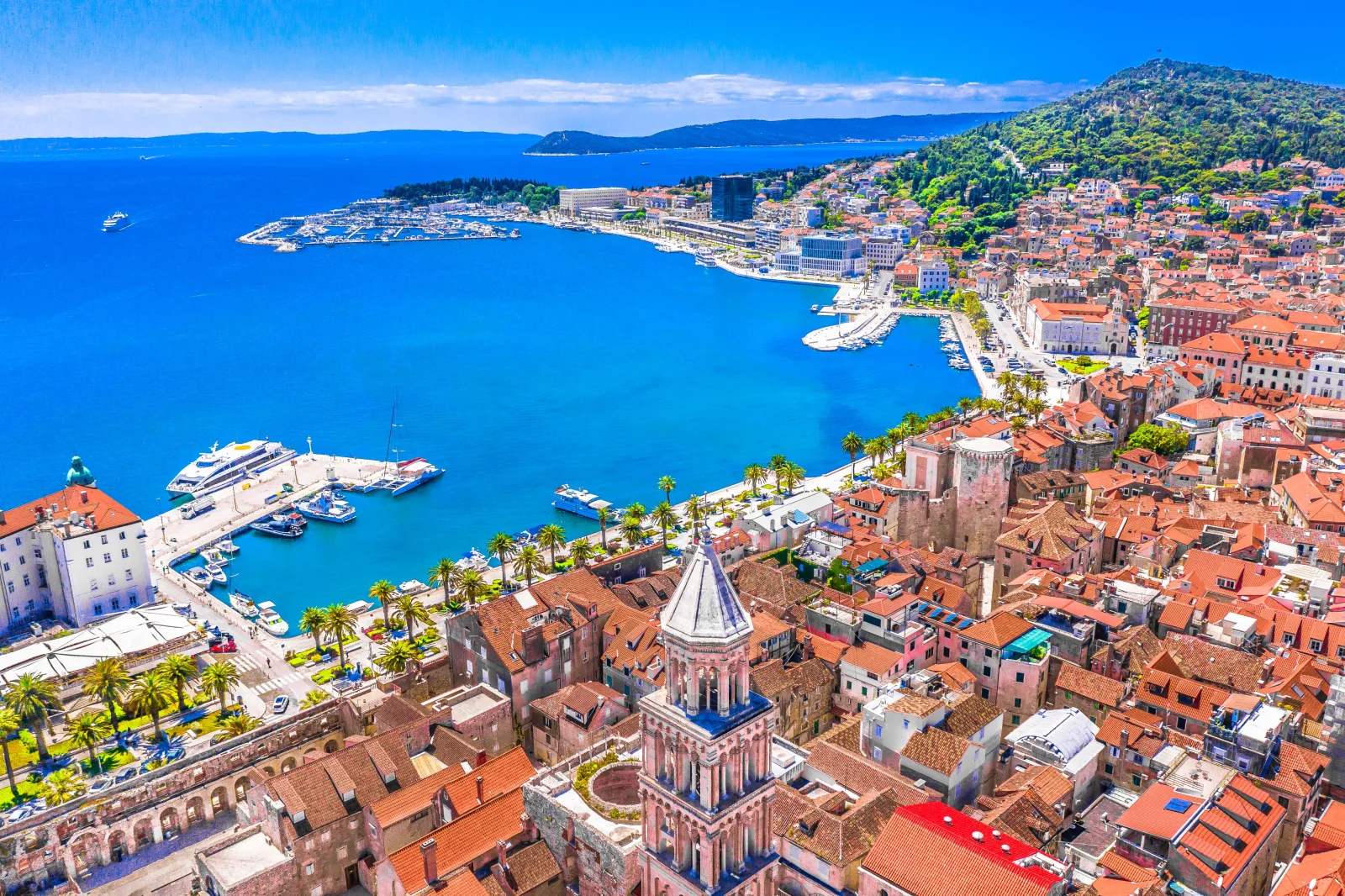 V Chorvatsku narazili na pláž, ze které lidé utíkají. Turisty zklamala špínou, tlačenicí i cenami