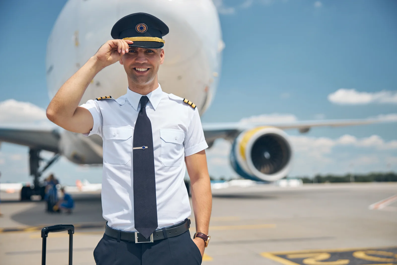 Evropou létal muž, který pilotem nikdy nebyl. Podvedl turisty a bez problémů přistál i v Praze