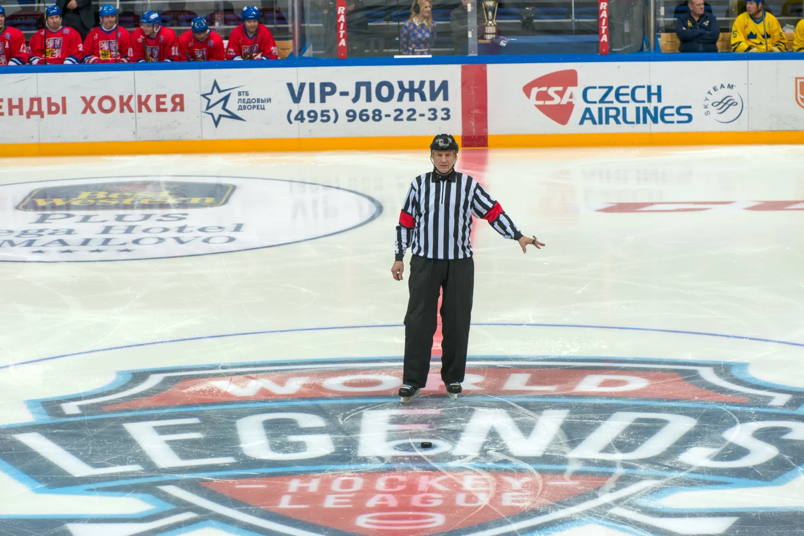 ČT sport startuje hokejové MS ve Švýcarsku: Známé komentátory doplní nová expertní posila