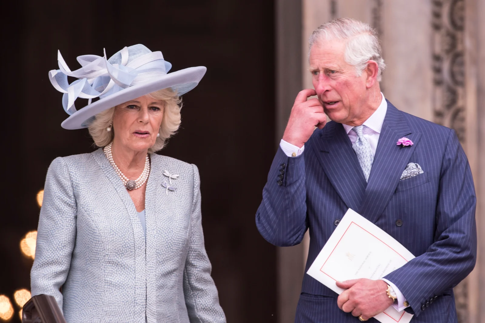 Camilla se nešikovně zbavila cenného daru. Melania Trumpová jí dala šperk za desítky tisíc dolarů