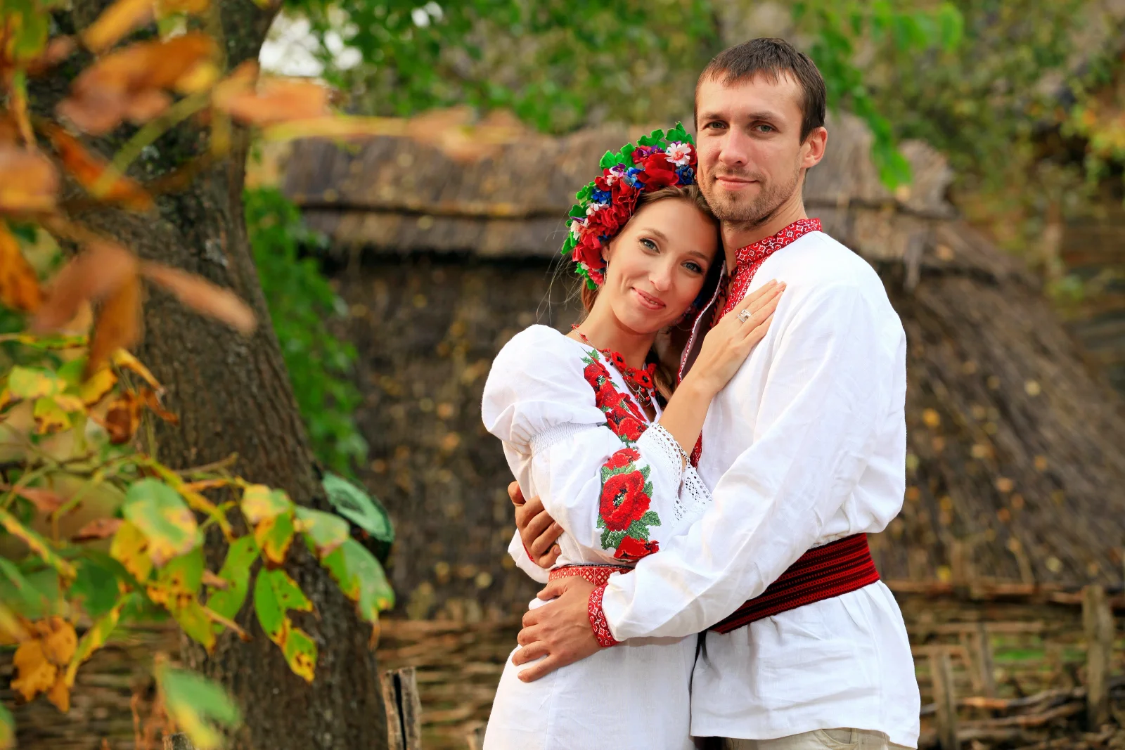 Mladá žena si bere Ukrajince. Do manželství vstoupí jako král a královna, vykoupení je nutnou podmínkou