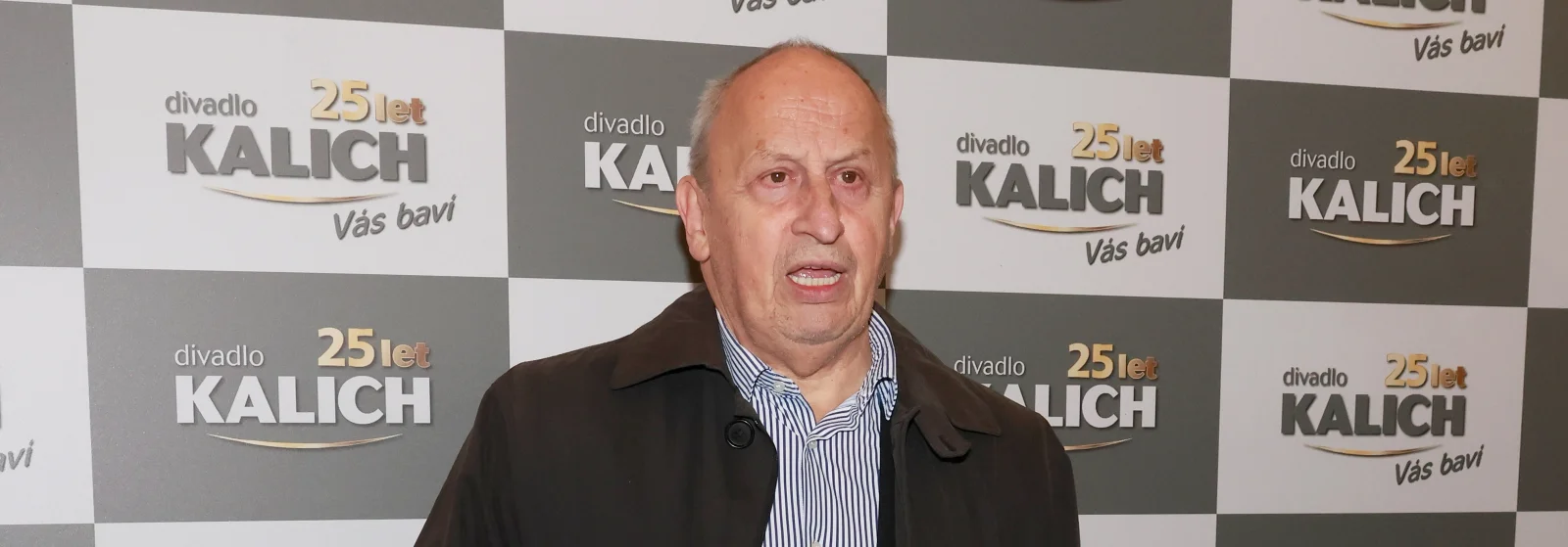 Napjatá atmosféra u soudu. Jan Kraus se ostře postavil na stranu obviněného syna, ozvala se i matka