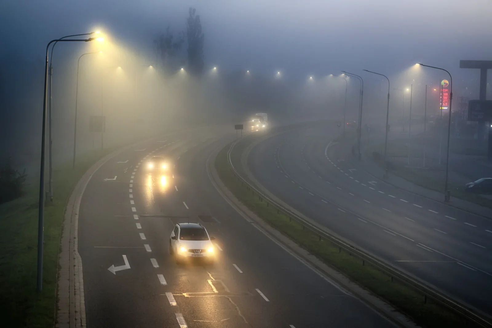 Na D5 u Plzně může být během hodin chaos. Sněhová smršť z Německa dorazí rychleji, než se čekalo