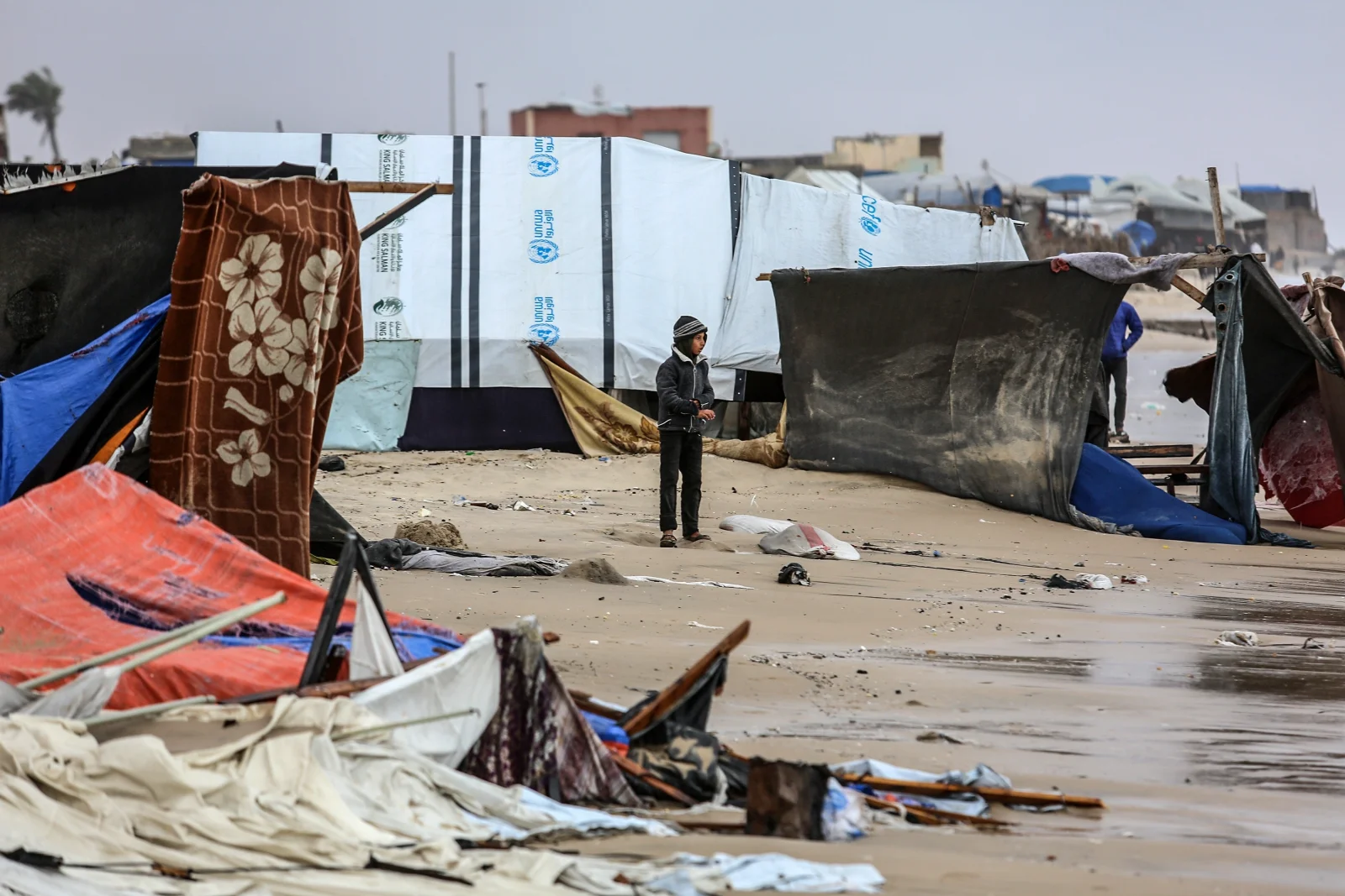Egypt vyhlásil stav nouze a uzavřel místní pláže. Někteří Češi uvízli na hotelu a mluví o zkažené dovolené