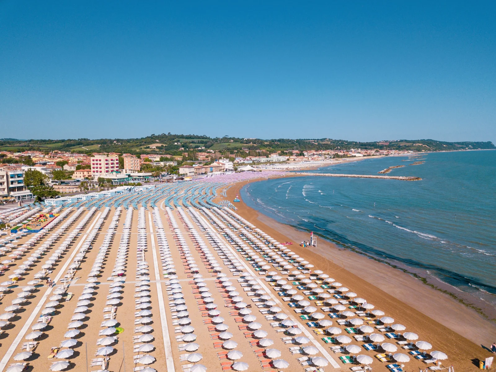 Kam do Itálie k moři místo Rimini. Tohle město okouzlí krásou i atmosférou bez turistických davů