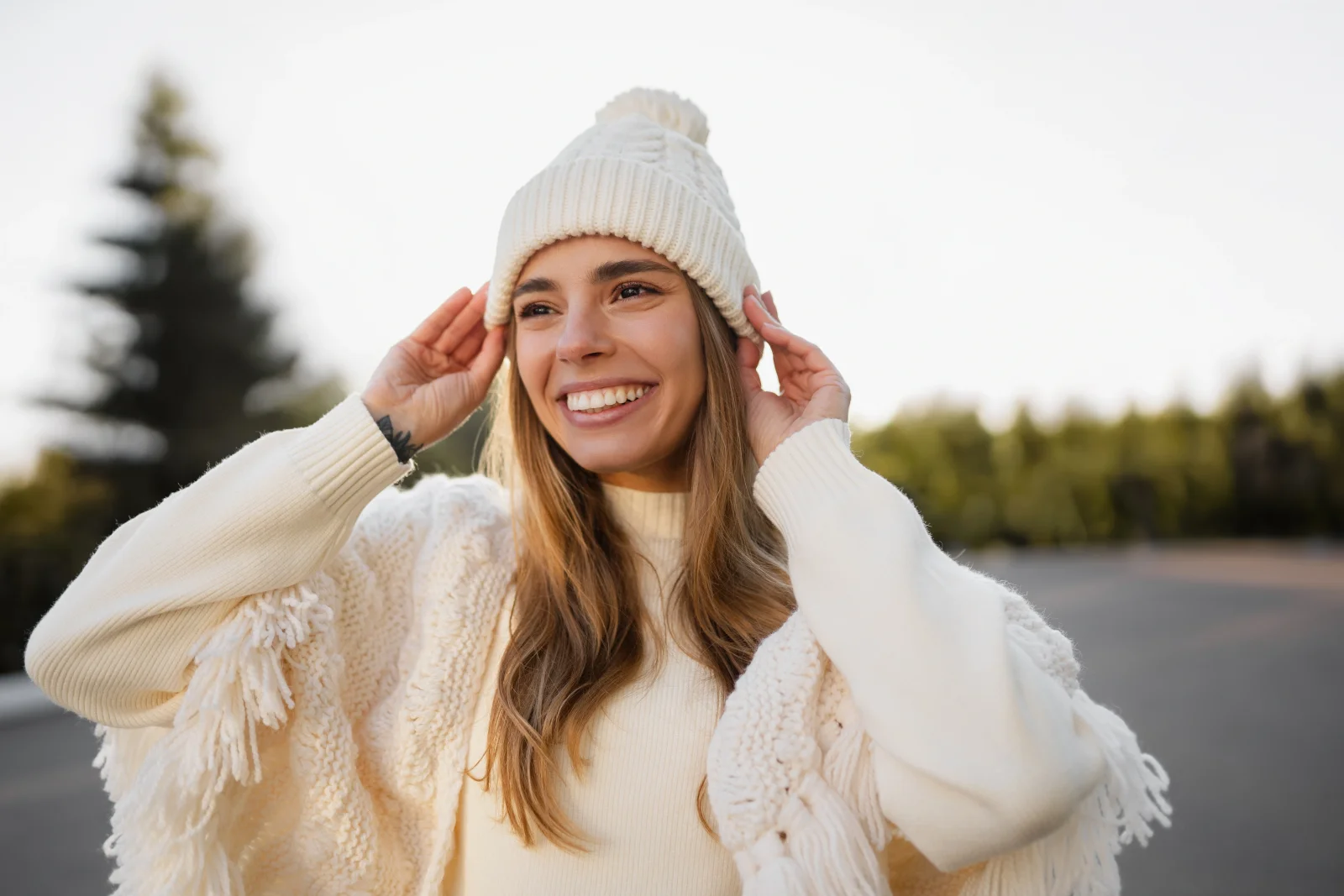 Móda, která vás opticky zeštíhlí během pár vteřin. Trendy oblečení, co ubere kila a nestojí víc než tisícovku