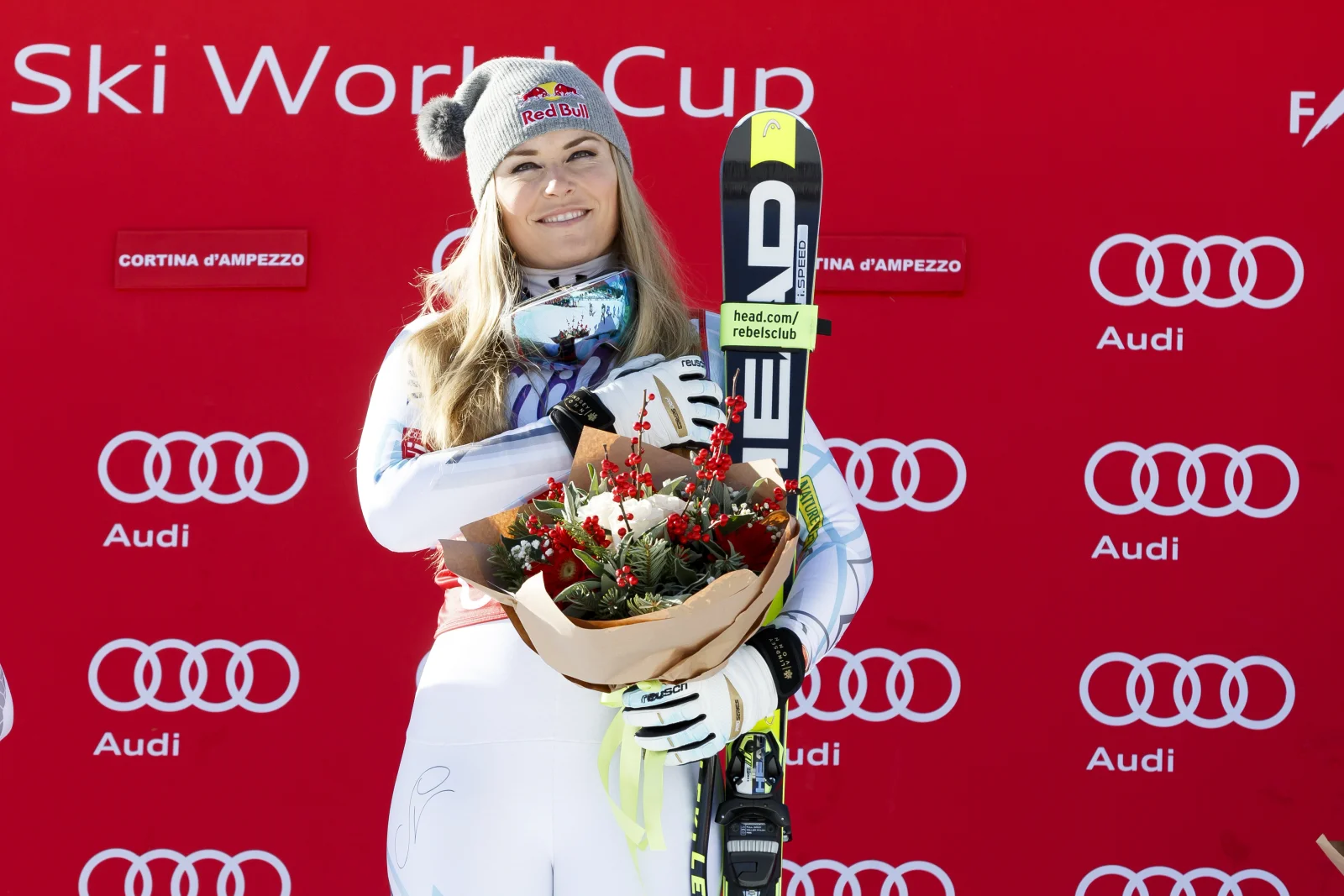 Lindsey Vonnová se rozloučila s Itálií. Při převozu do USA zveřejnila dojemné video a poděkovala fanouškům