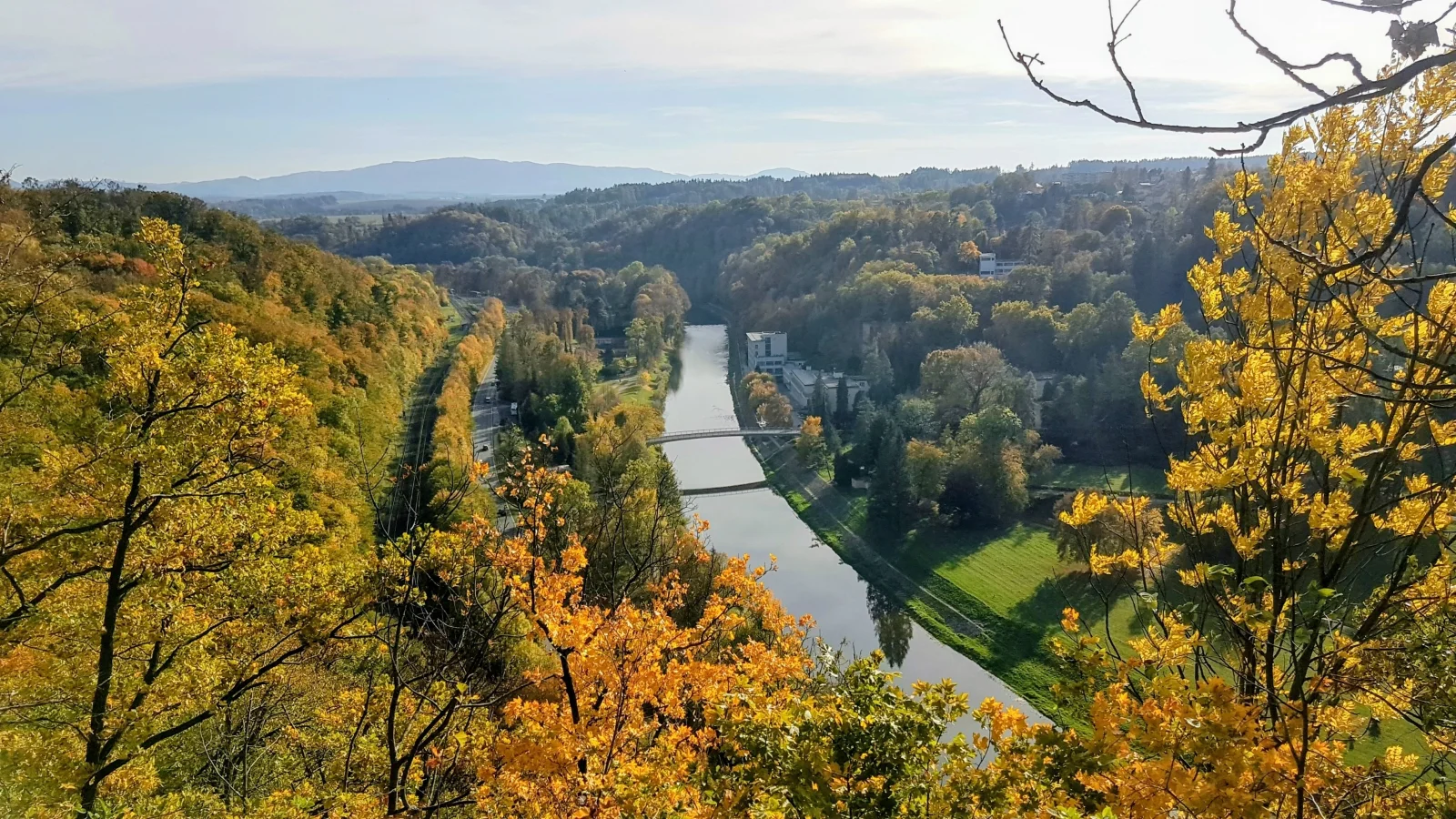 Tyto moravské lázně stojí méně než víkend v zahraničním hotelu. Zájem je obrovský, lidé tam míří z celé země