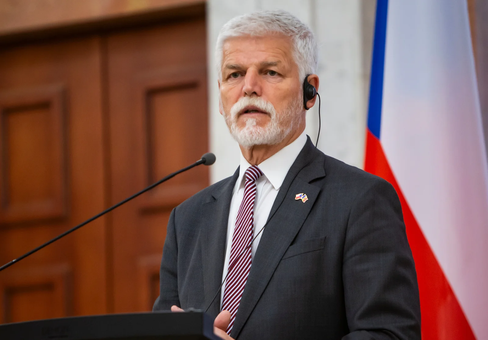 Petr Pavel ukázal, jak vypadá obyčejný den na Hradě. Fanoušci žasli, známá herečka však nešetřila slovy
