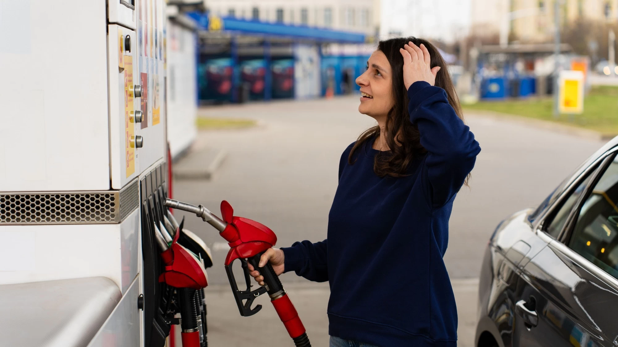 Tankování cestou k moři má svá úskalí: Kdy nečekat na poslední pumpu