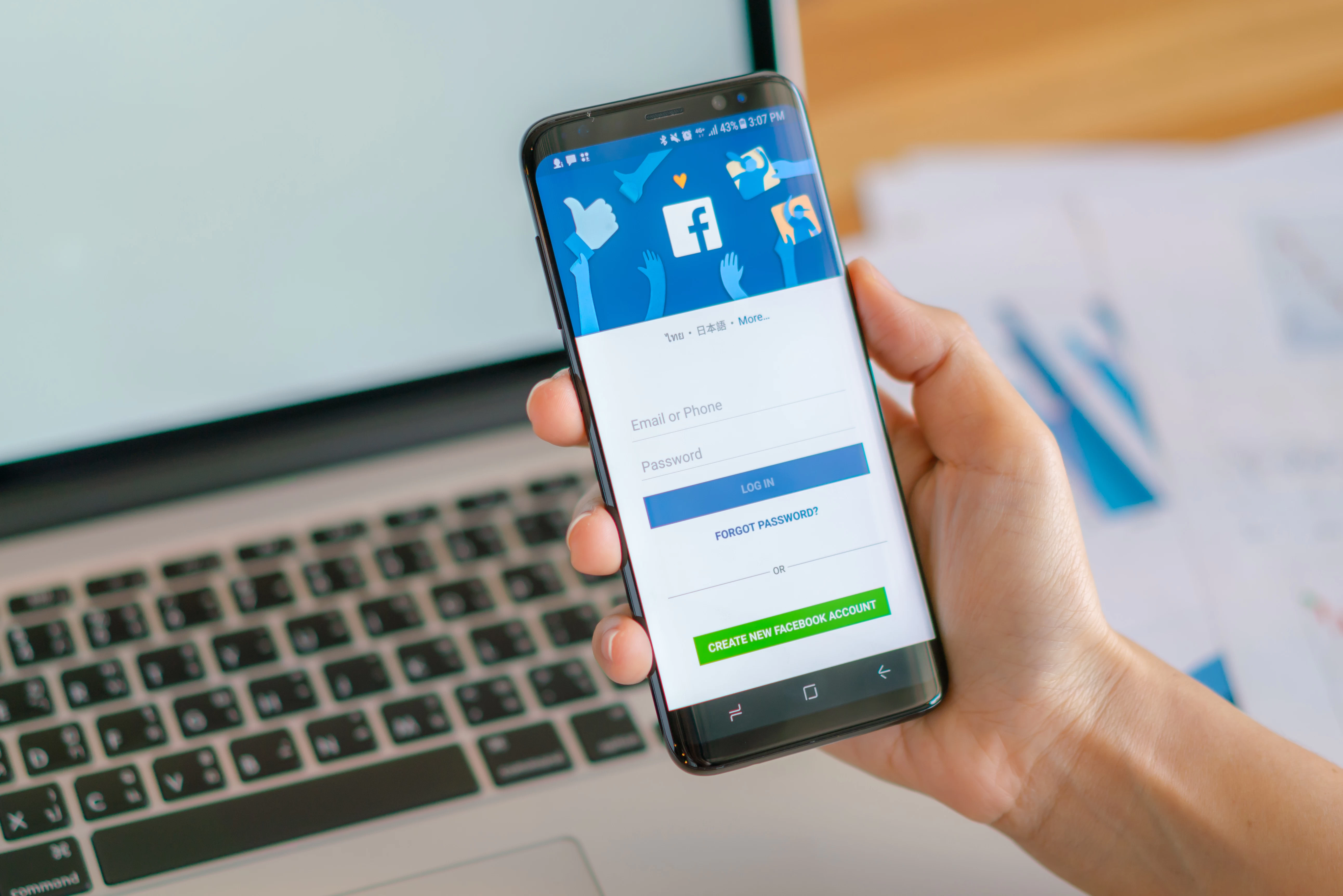 Soud tvrdě zasáhl proti Metě: mladým uživatelům má změnit Facebook i Instagram