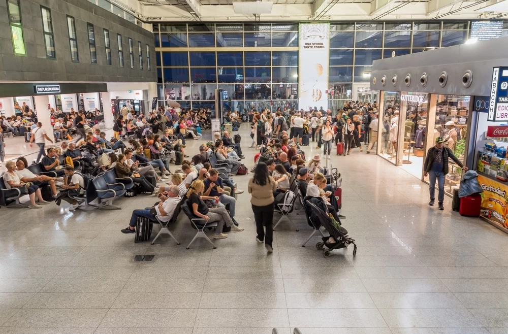 Další letiště v Evropě muselo rušit lety: Sopečná erupce přinesla nové problémy v dopravě