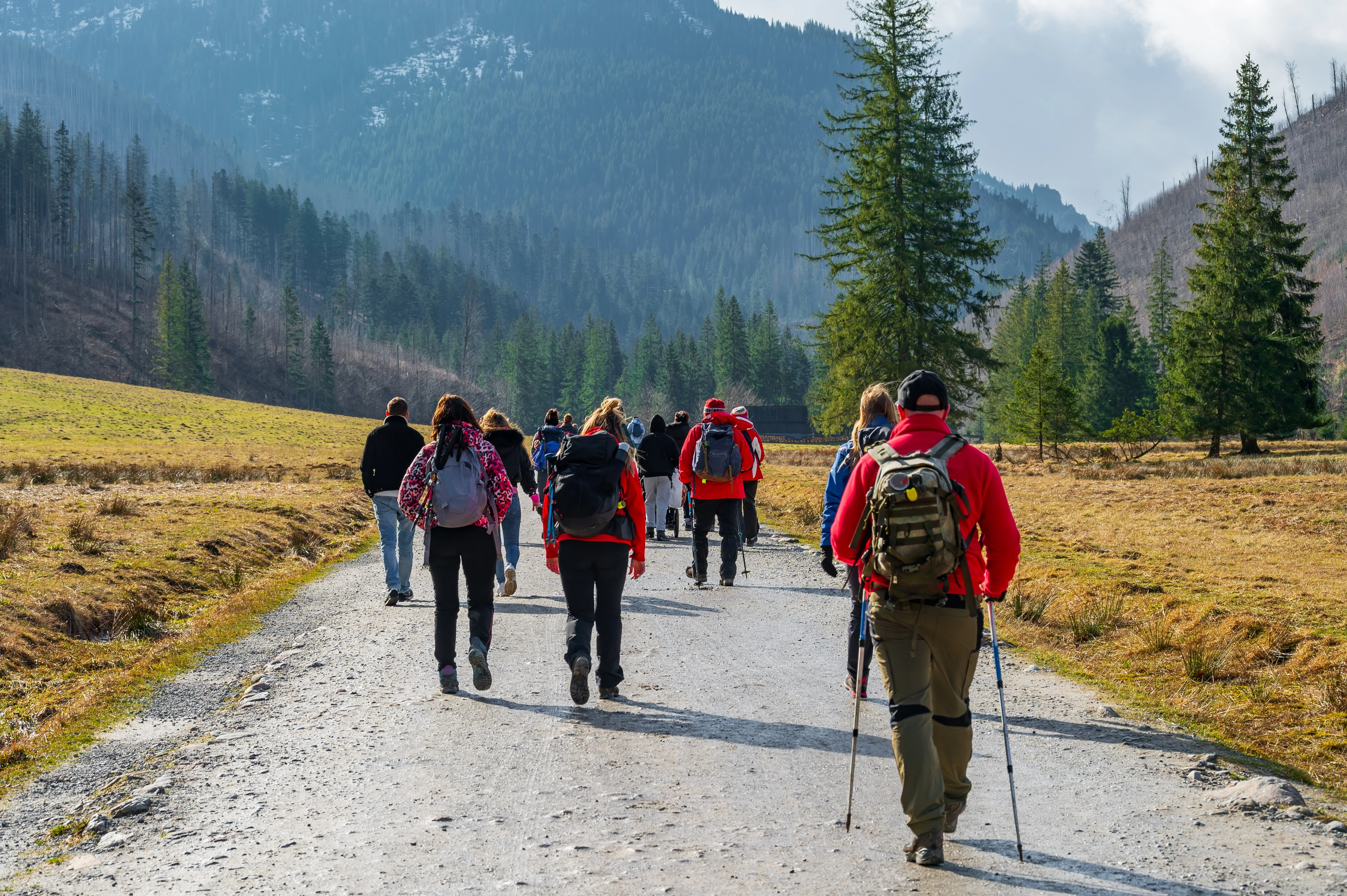Český turista zahynul v Tatrách. Z oblíbené horské trasy spadl směrem k plesu