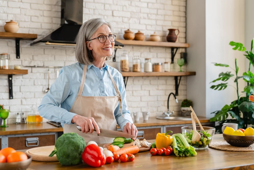 Při vysokém tlaku záleží i na jídelníčku. Kardiolog řekl, po které potravině by sáhl jako první