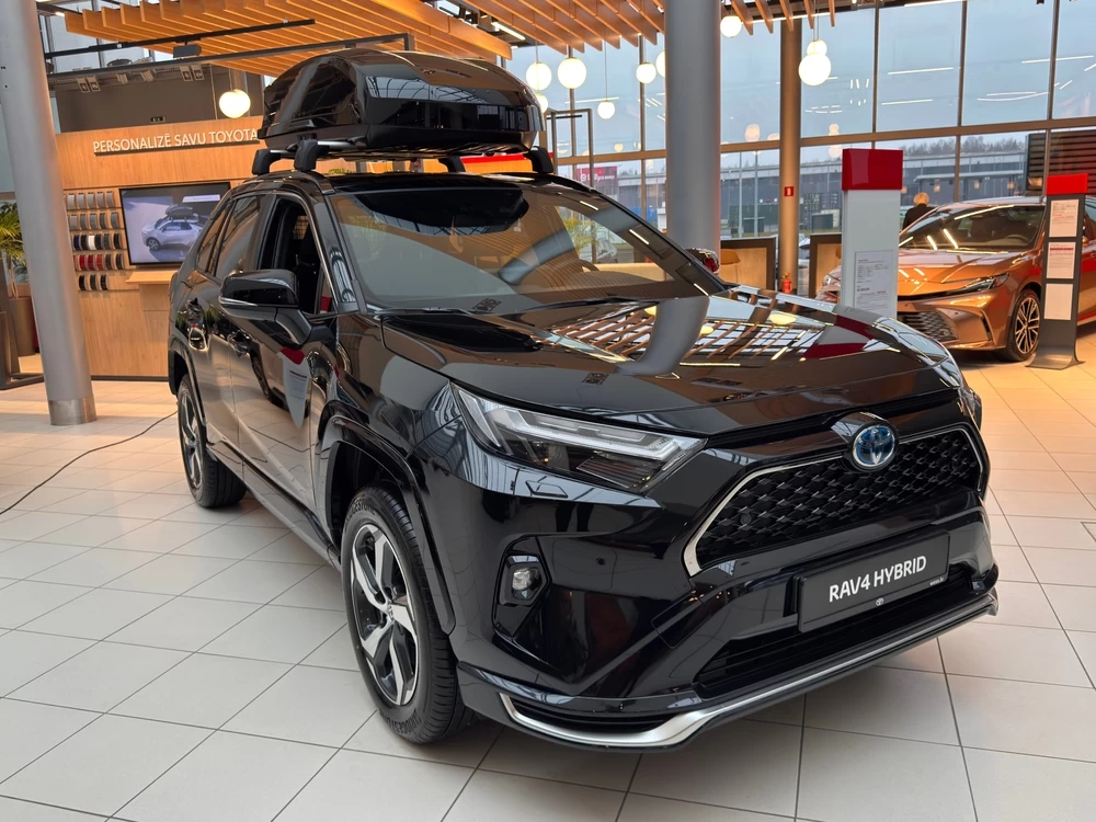 Majitelé Toyoty mohou ve dveřích slyšet podivné šplouchání. Výrobce popsal problém, který dokáže způsobit jediný ucpaný otvor
